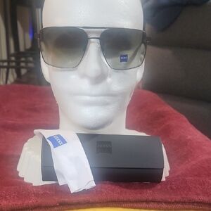 Zeiss, Black Aviator Sunglasses. Very Nice Unisex.